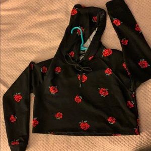 Long sleeve crop sweatshirt with roses
